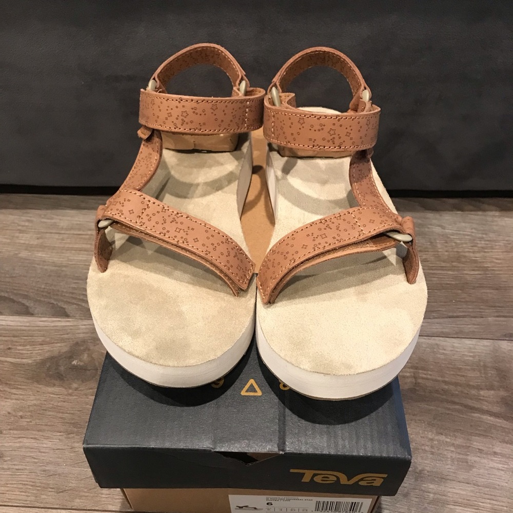 Teva Women's Midform Sandal Size 6